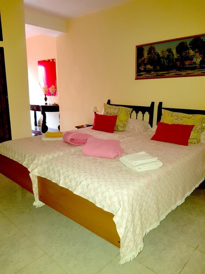 Albergue El Artista Villajoyosa  Exterior foto